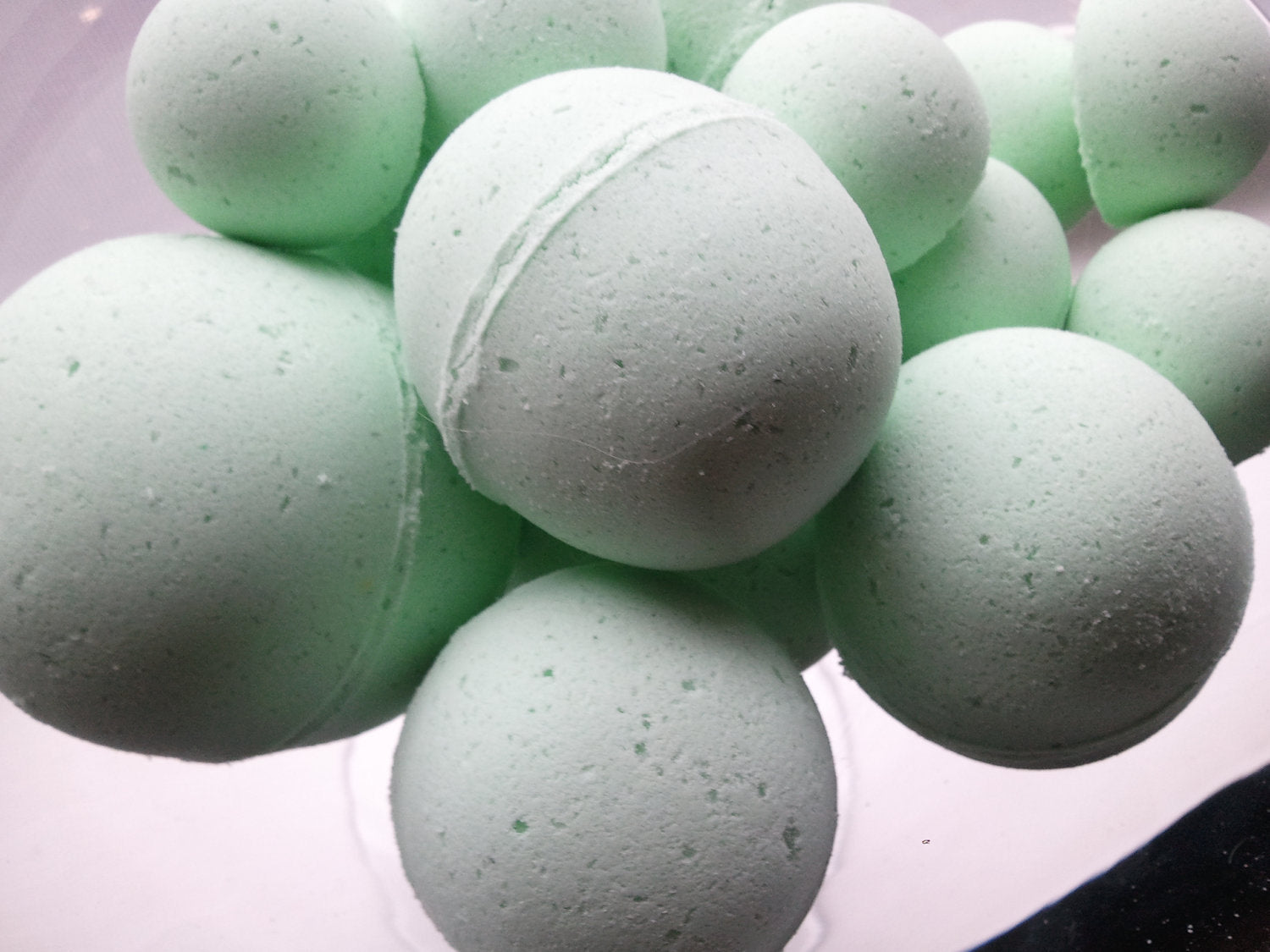 14 bath bombs in Issey Miyake (L'Eau D'Issey Pour Homme Type) fragrance gift bag bath fizzies, relax while you moisturize your skin